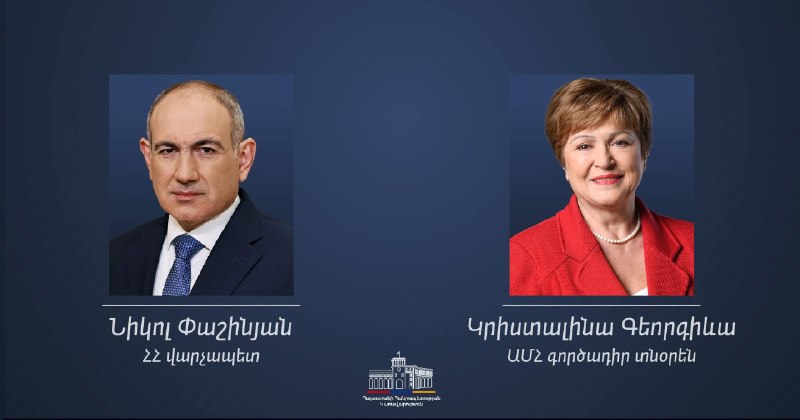 Избирательный участок в Армении во время парламентских выборов, наблюдатели фиксируют явку