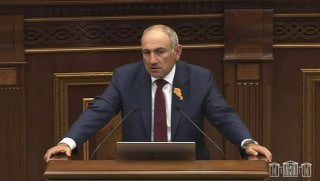 Никол Пашинян выступает с заявлением о парламентской оппозиции в Армении