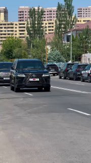 Избирательный участок в Севане, наблюдатели следят за голосованием