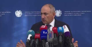 Никол Пашинян выступает с заявлением о железных дорогах Армении