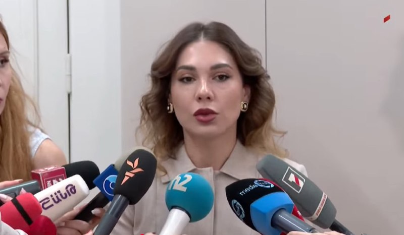 Избирательный участок в Севане, наблюдатели следят за ходом голосования