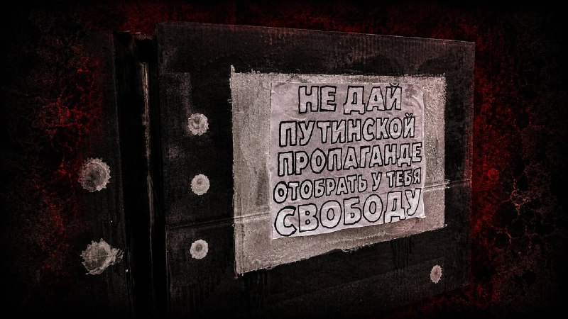 Избирательный участок в Ереване, наблюдатели следят за голосованием