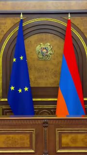 Никол Пашинян и Урсула фон дер Ляйен на расширенном заседании в правительстве РА