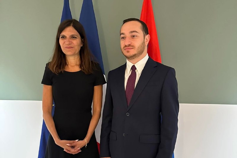 Мхитар Айрапетян и Алис Руффо на встрече в Париже на выставке Eurosatory 2026