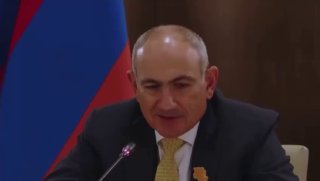 Наблюдатели на избирательном участке в Севане следят за ходом голосования