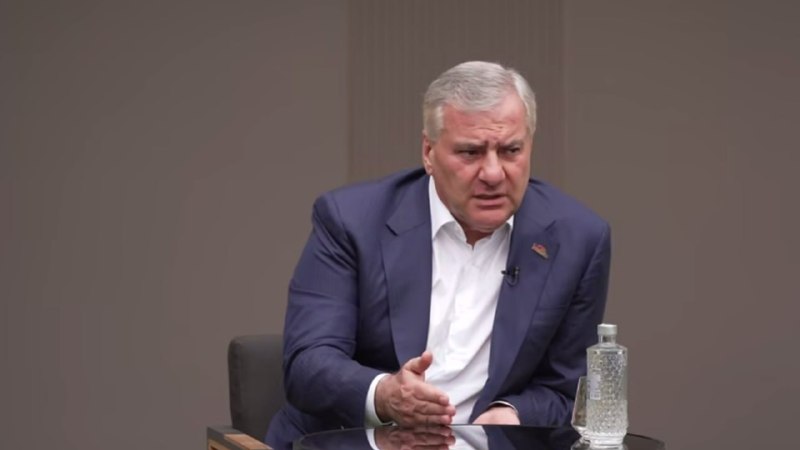 Самвел Карапетян на встрече с журналистами в Севане