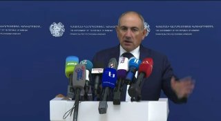 Избирательный участок в Севане, наблюдатели следят за ходом голосования