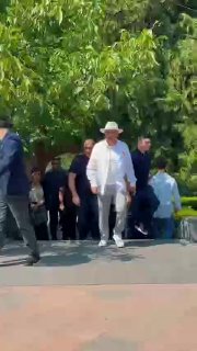 Избирательный участок в Ереване с наблюдателями на парламентских выборах в Армении