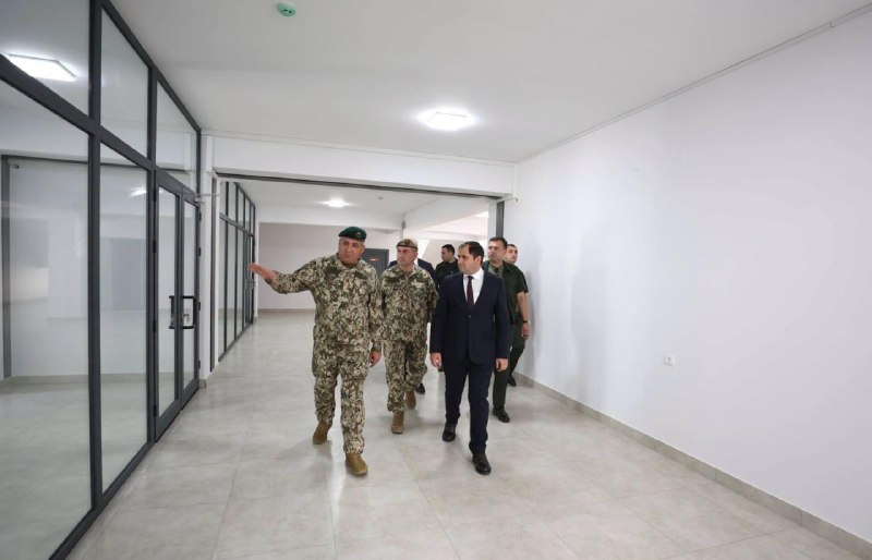 Церемония открытия нового корпуса штаба учебного центра в Севане с участием министра обороны Сурена Папикяна
