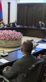 Избирательный участок в Севане, наблюдатели и избиратели