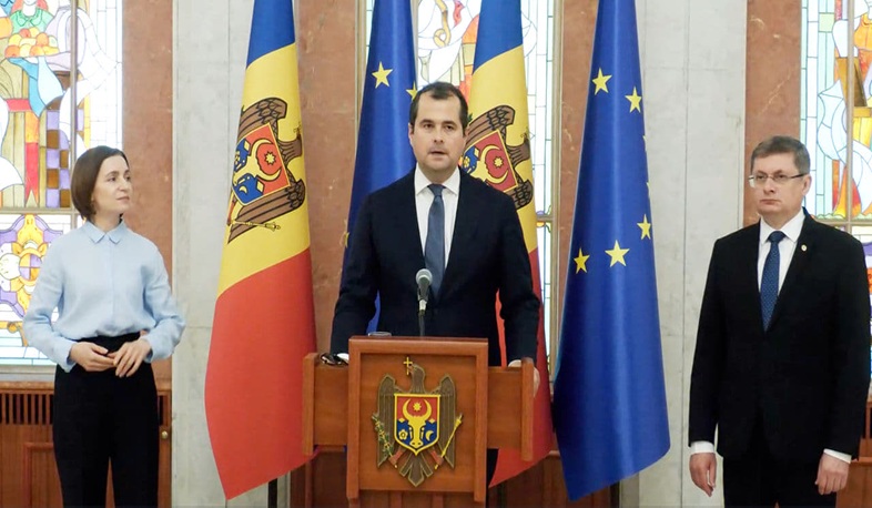 Президент Молдовы Майя Санду выступает с заявлением