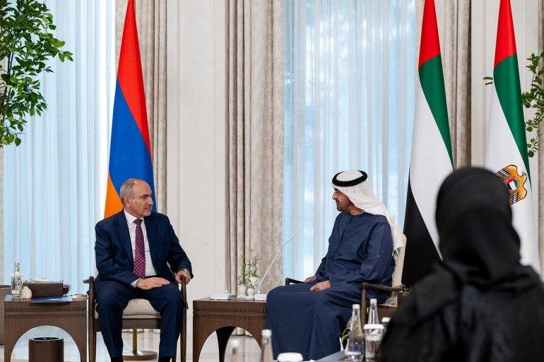 Президент ОАЭ Мухаммад бин Заид Аль Нахайян поздравляет премьер-министра Армении Никола Пашиняна с победой на выборах